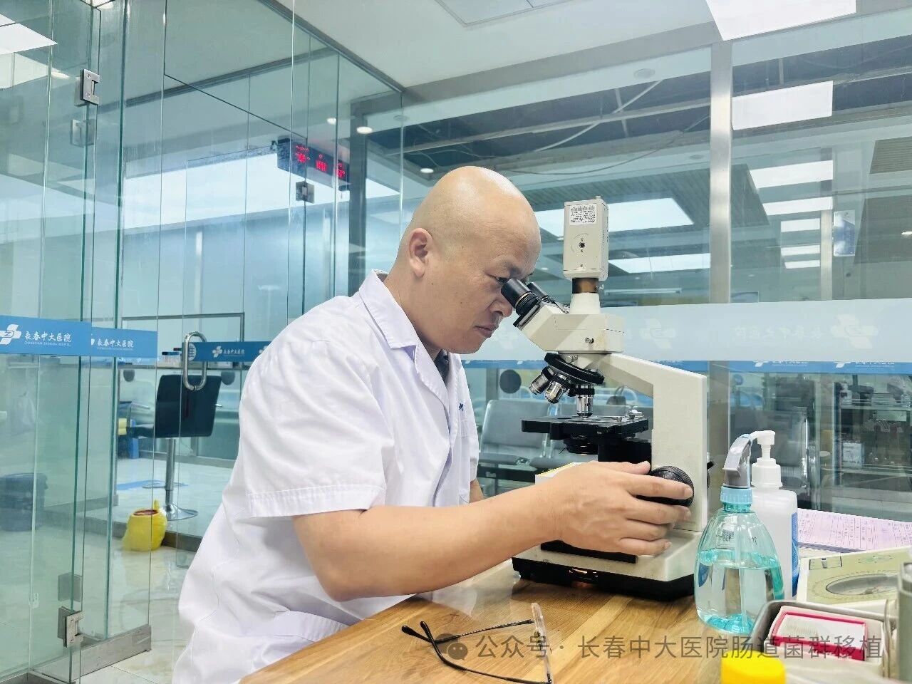 安阳市|高朋磊医师：左手男科临床，右手肠道菌群移植深入研究